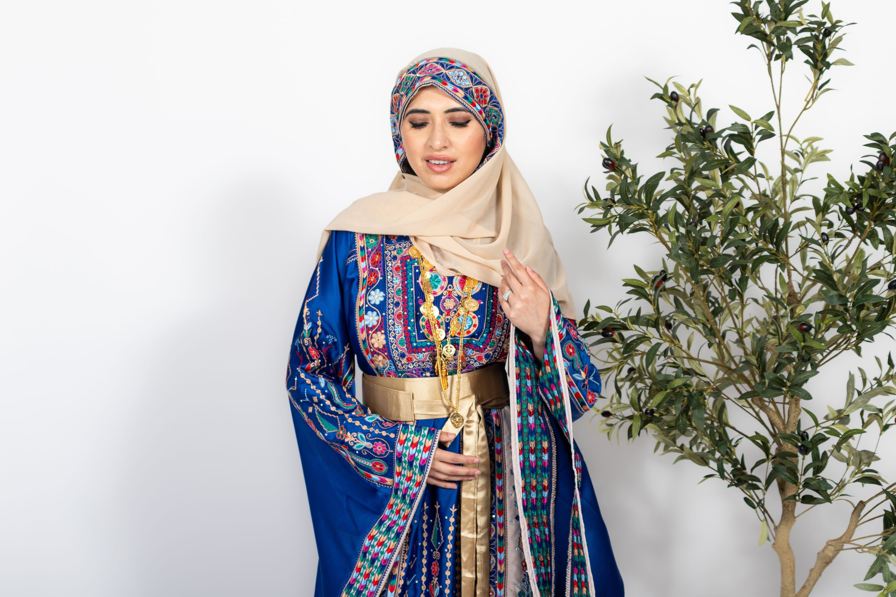 embroidered palestinian dresses Celine Thobe – Royal Blue & Gold Tatreez Dress 15.5 in Size 3 Size:46,5 Sable Bridesmaid Dress Alterations: Everything
