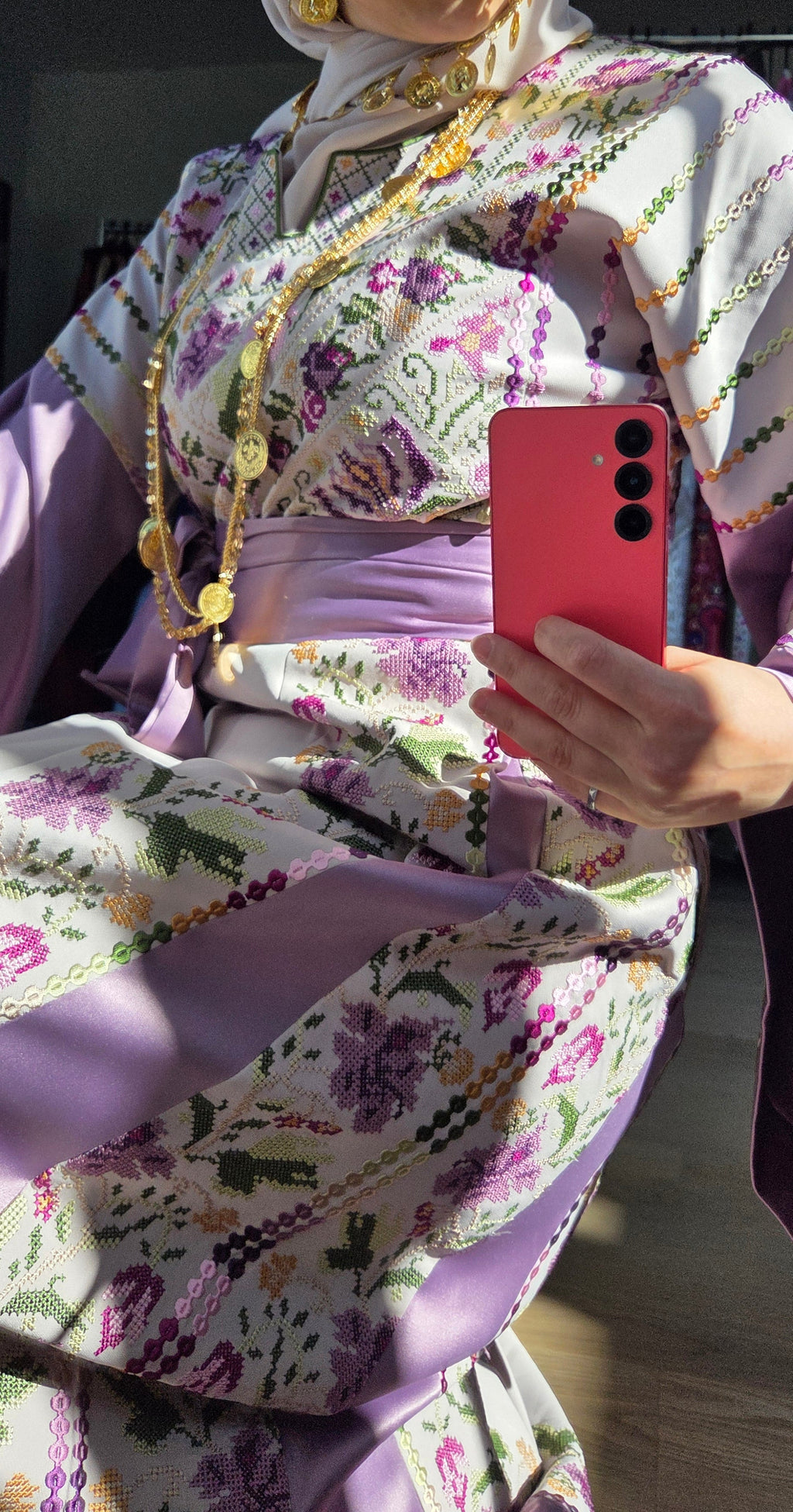 The Lelia Thobe - Luxurious | Lilac & Beige | Palestinian Tatreez Thobe/Dress