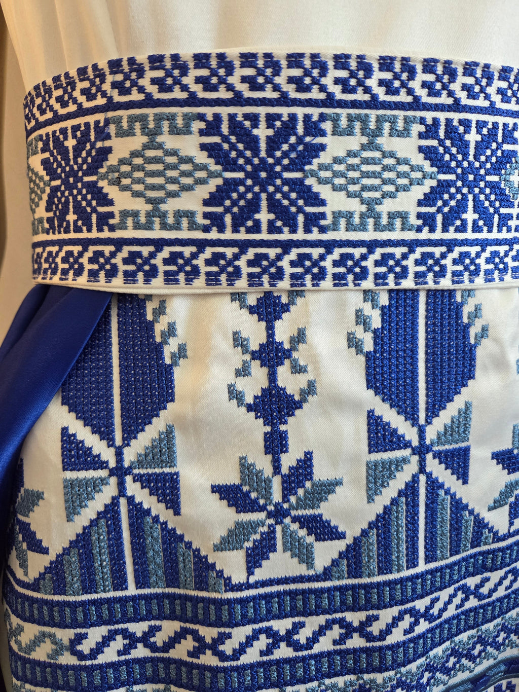 The Yaffa Thobe - Henna Blue and White Tatreez Bridal Sleeveless Long Train Thobe dress